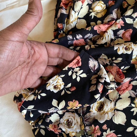 Comfortable and Soft Romper - Picture 3 of 8